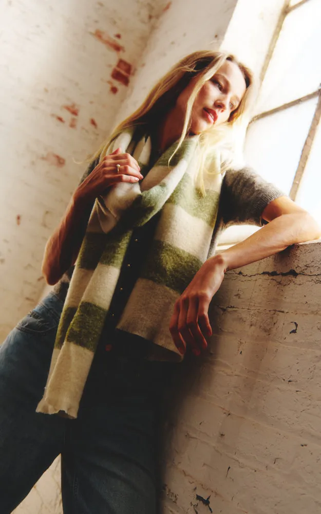 BASC3524 STRIPE PATTERN SOFT OBLONG SCARF