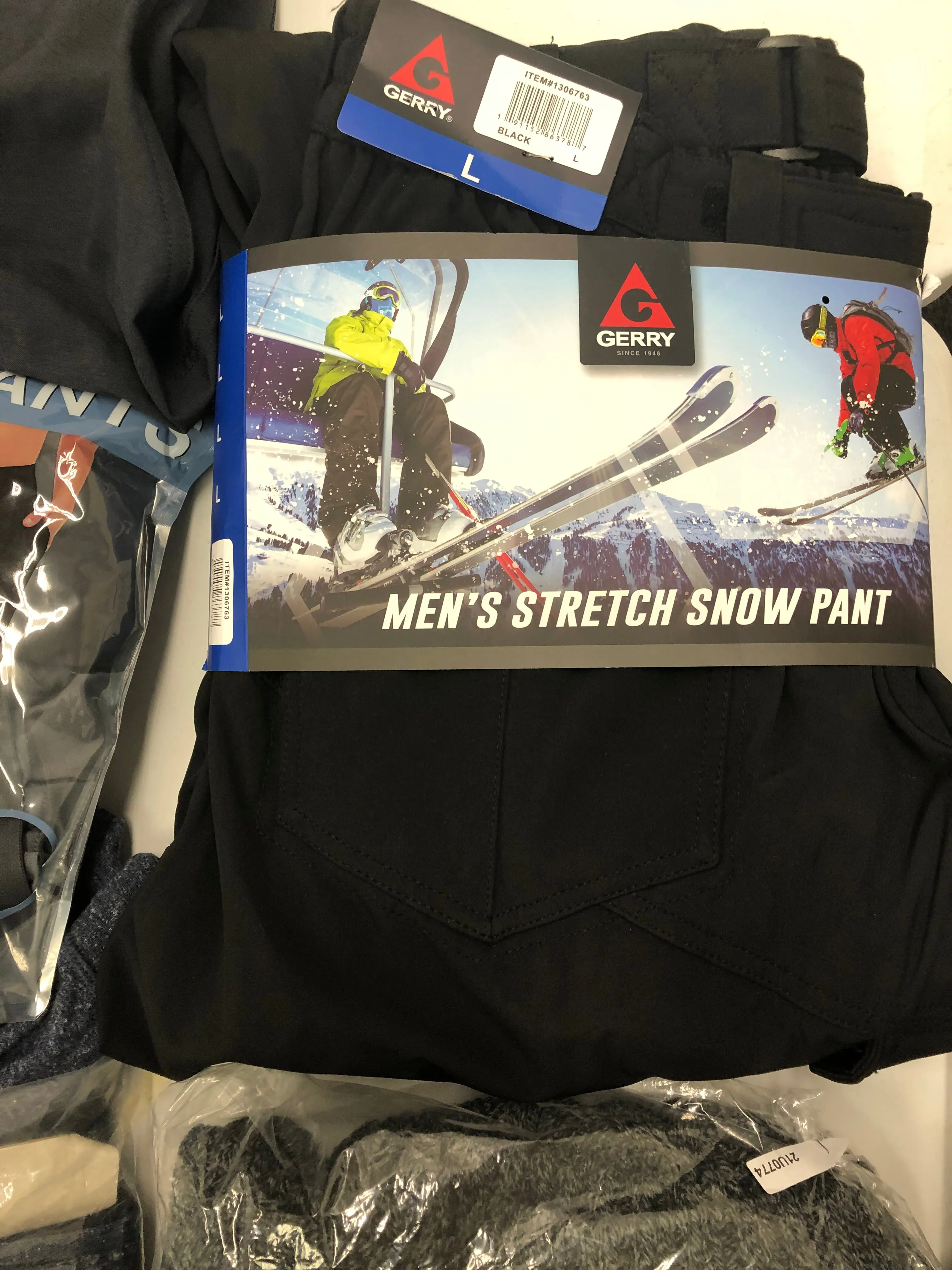 Men's Clothing Pants Wholesale Lot, POLO RALPH LAUREN, NAUTICA, EDDIE BAUER, WEATHERPROOF, HAGGAR, GREG NORMAN, GERRY and more, 10 items, Shelf Pulls, MSRP $573