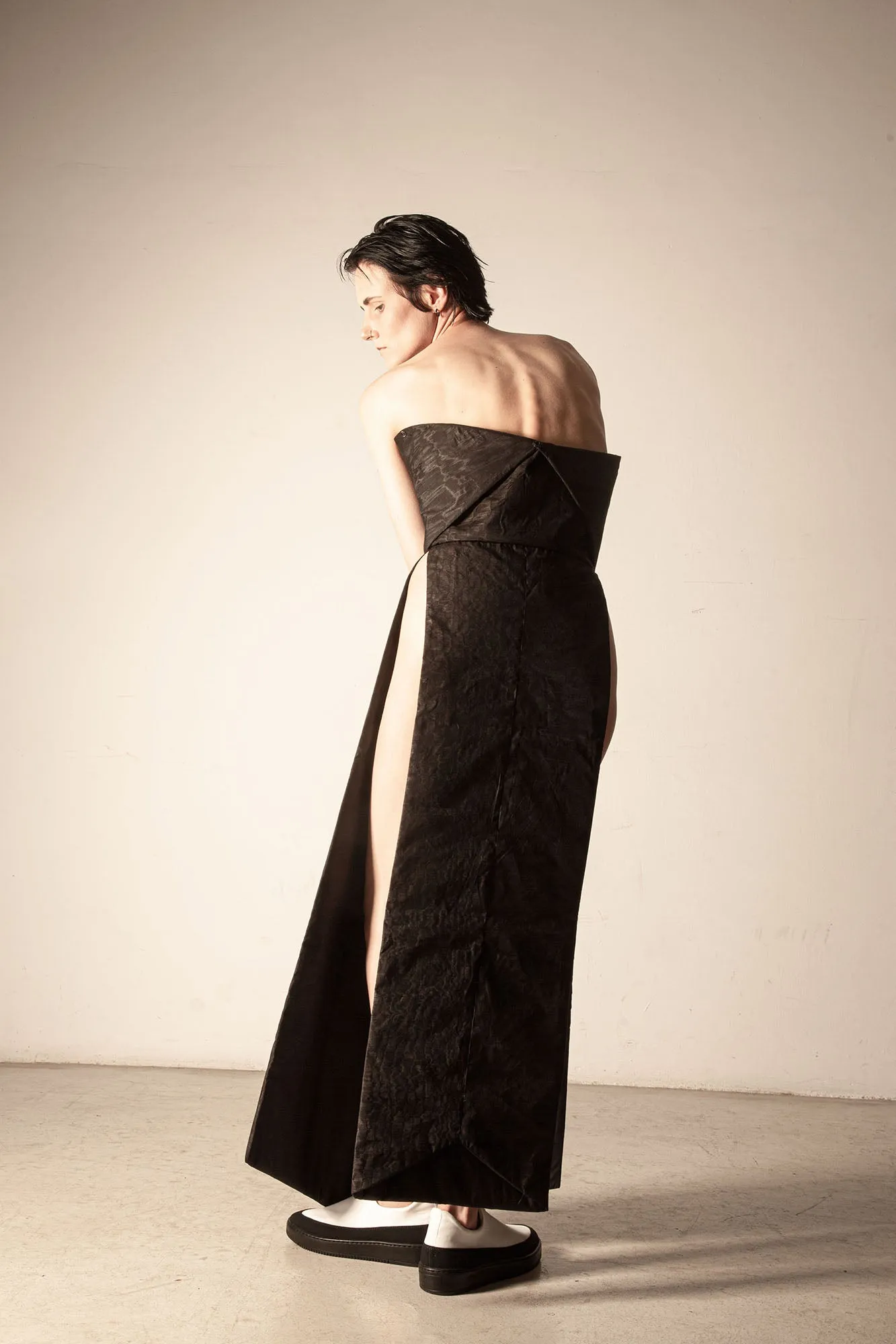 NARRATIVE 4-way transforming piece: dress/headpiece/scarf