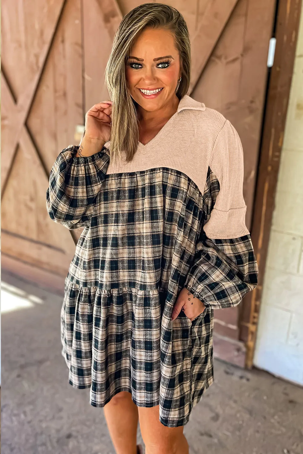 Stylish Plus Size Plaid Mini Dress with Puff Sleeves